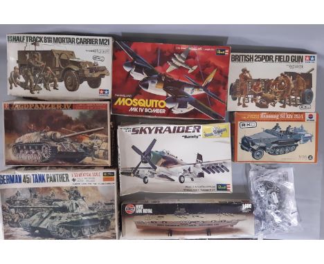 8 boxed model kits of Aircraft and military vehicles including Fujimi German 45 ton Tank Panther (1/32 scale motorised), othe