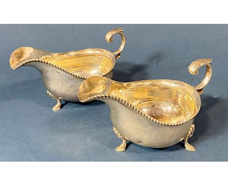 A pair of Georgian style sauce boats, Sheffield 1925 by Howson Brothers, 9.8 ozs approximately 