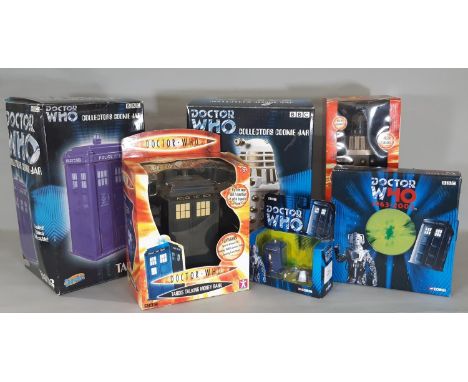 Doctor Who boxed merchandise including Tardis and Darlek Cookie Jars, Corgi Tardis &amp; K9, 1963-2003 figure set, Talking Da