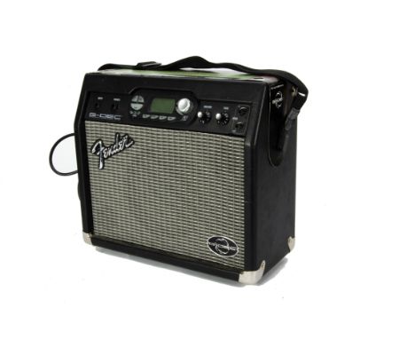 Fender Amplifier, Fender PR 520 G-DEC amplifier/multi-effects synth with instructions, lead and carry strap, untested