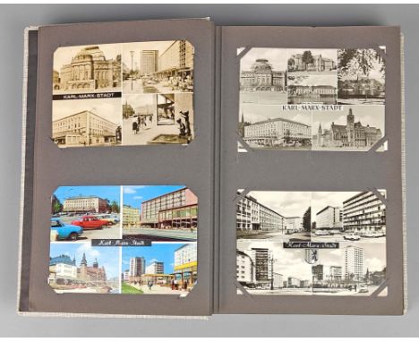 AK Sammlung Karl-Marx-Stadt Steckalbum mit ca. 135 Postkarten, verschiedene Ansichten von Chemnitz (Karl-Marx-Stadt) farbig u