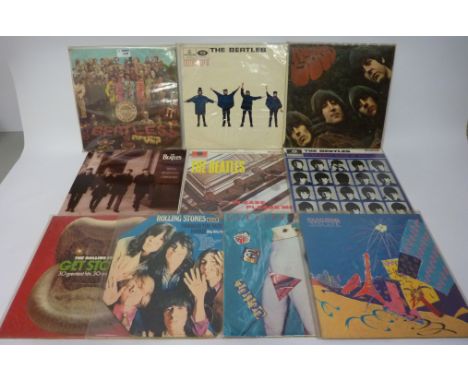 Vinyl - Beatles 'Sergeant Pepper', 'Help', four other Beatles albums and four Rolling Stones albums Condition Report Click he