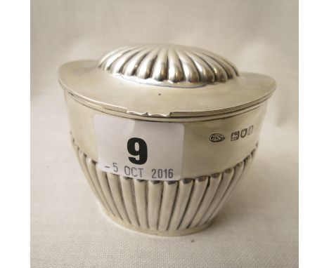 London 1906, Queen Anne style silver 2oz tea caddy, 5 high, 135g
