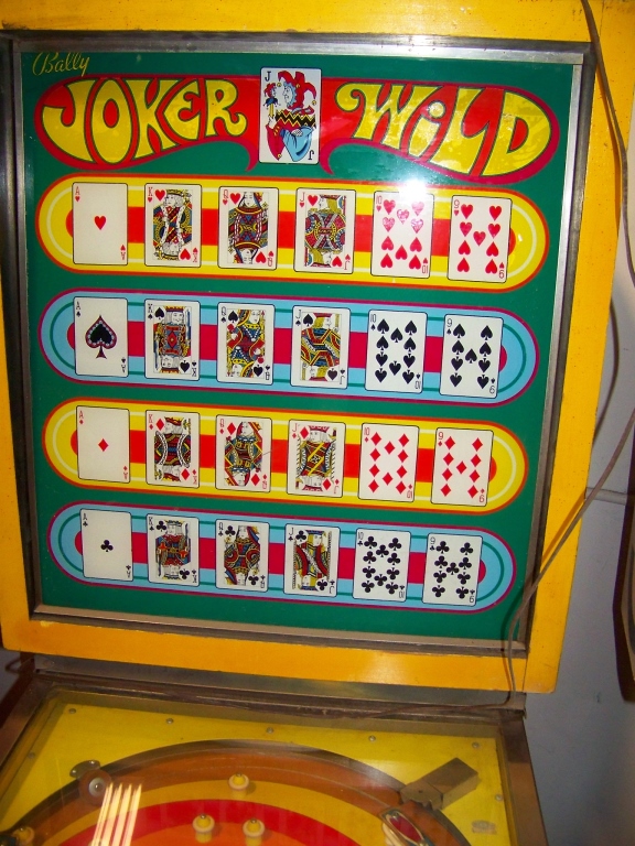 JOKER WILD FLIPPERLESS PINBALL BALLY 1970 Item is in used condition