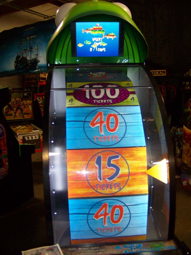 BIG BASS WHEEL DELUXE REDEMPTION GAME BAYTEK Item is in used condition