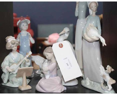 LOT OF LLADRO AND OTHER FIGURE ORNAMENTS (8)