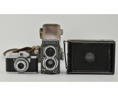 Rolleiflex camera and other photographic equipment, various, (1 box).
