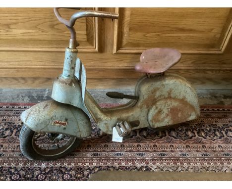 Triang Lines pedigree seldom ever seen ,1950s children's vintage toy motorbike metal-a rarely seen piece in well worn conditi