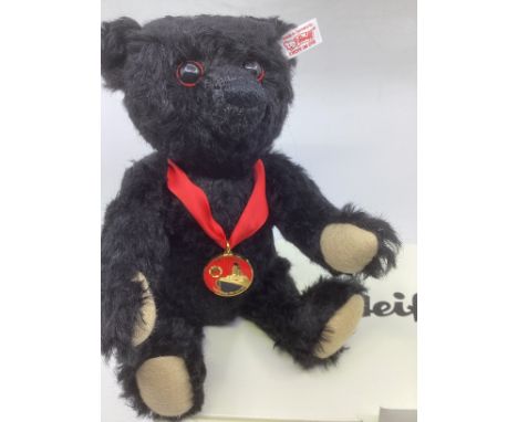    Steiff titanic teddy bear with boat model special piece- ref 663888 Anniversary 1912 black teddy bear , with medal and woo