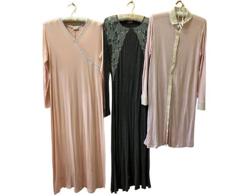 Vintage nightwear to include La Perla, St Michael, Gianantonio A Paladini and a Kaftan by Liz Moody California. In good condi