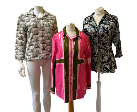 1940s and later vintage top wear to include a 1940s satin peplum jacket with a floral paisley print and buckles fastening, a 