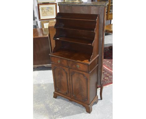 A good quality reproduction Regency style chiffonier sideboardThe high back with three graduated shelves above two frieze dra