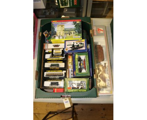 A quantity of Graham Farish N gauge and OO gauge Model Railway etc. A GWR Hall Class 4-6-0 tender locomotive, Raveningham Hal