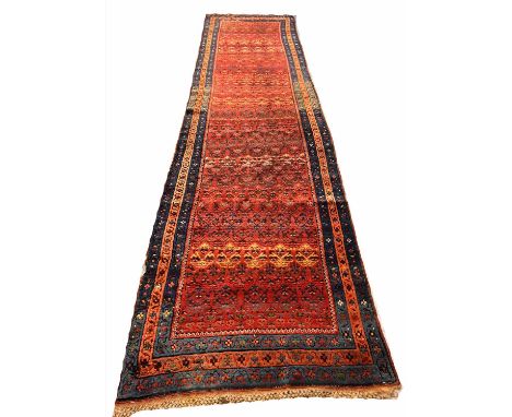 ANTIQUE PERSIAN BAKSHAISH RUNNER, 440cm x 108cm.