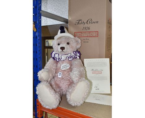 A LARGE BOXED LIMITED EDITION 'TEDDY CLOWN' STEIFF BEAR numbered 1107/1500, a replica of a 1926 model issued in 2002, in a pi