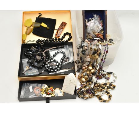 A BOX OF ASSORTED COSTUME JEWELLERY, to include a single 9ct gold Claddagh drop earring, set with a green paste, post fitting
