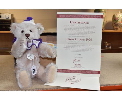 A SMALL BOXED LIMITED EDITION 'TEDDY CLOWN' STEIFF BEAR numbered 2484/5000, a replica of a 1926 model issued in 1999, in a ro