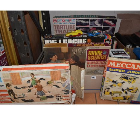 ONE BOX AND LOOSE VINTAGE BOARD GAMES AND TOYS, to include a boxed U.S Cavalry Carbine toy gun, English made by Biro, a boxed
