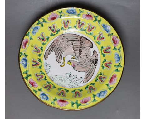 A Chinese Guangzhou enamel 'eagle' dish, 19cm