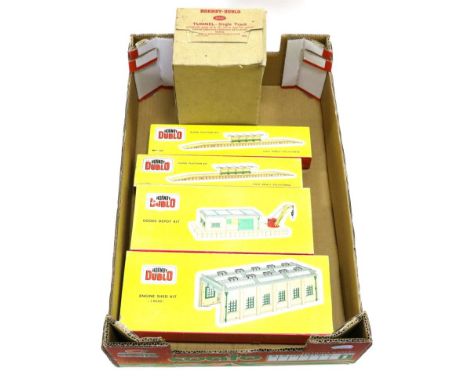 Hornby Dublo Kits 5020 Goods Depot, 5005 Engine Shed and 2x5030 Island Platform (all G, contents unchecked but appears reason