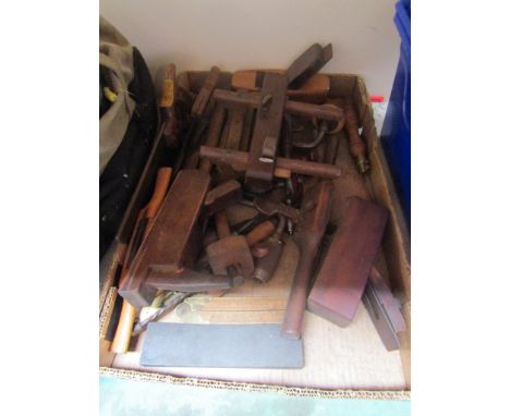 A tray of mixed carpenters tools 