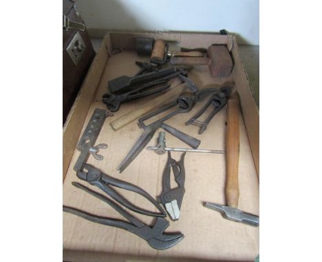 A tray of mixed hand tools 