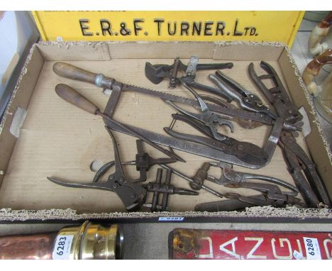 A tray of mixed hand tools 