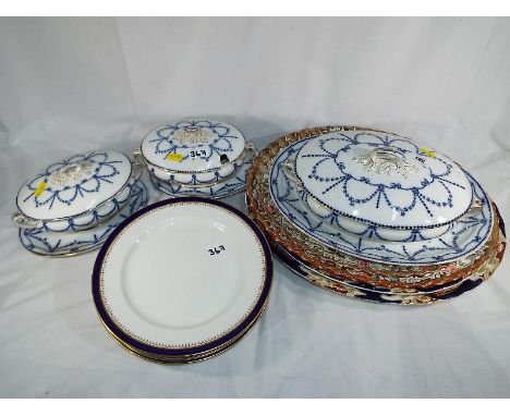 Three Burslem good quality graduated ceramic lidded tureens with matching plates, six Royal Worcester dinner plates and a col