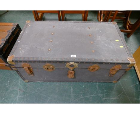 Vintage trunk 