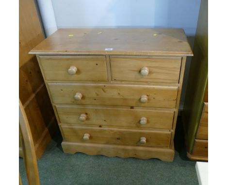 Pine 2/3 chest of drawers 
