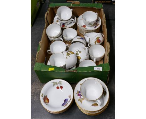 Large quantity of Royal Worcester Evesham pattern teacups, saucers, bowls etc
