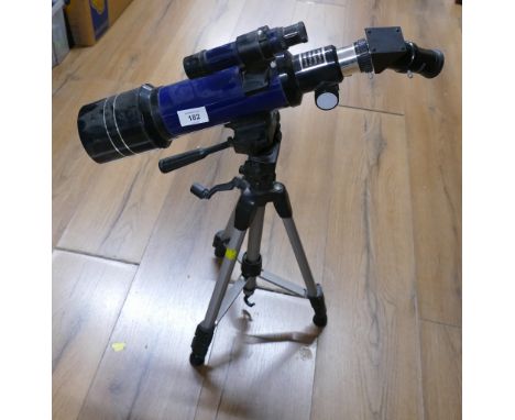 Maxlapter telescope on tripod 