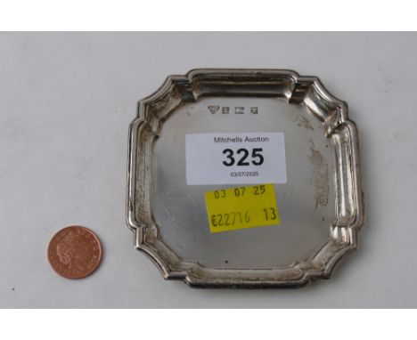 Small silver tray, weight +/- 49 grams
