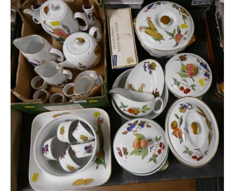 Royal Worcester Evesham pattern tureens, vegetable serving dishes, jugs, tea and coffee set etc