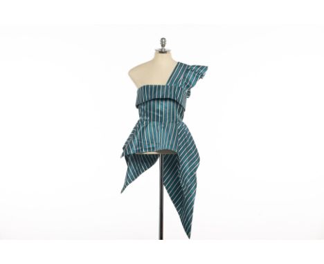 A SELF-PORTRAIT STRIPED VISCOSE GREEN TOP UK 8
Asymmetrical neckline with striped pattern, one shoulder with ruffled trim, ba