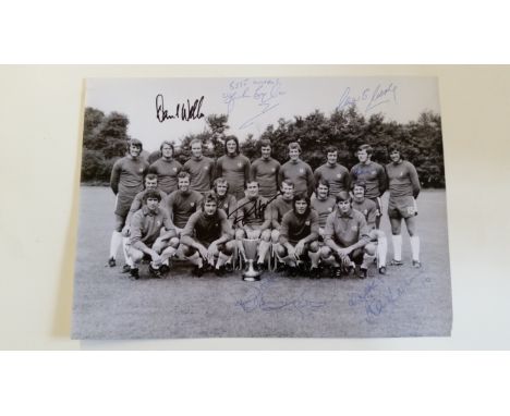 FOOTBALL, signed team photo by Chelsea celebrating 1971 European Cup win, 7 signatures, inc. John Boyle, Ron Harris, John Hol