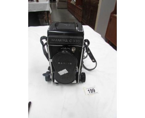 A mamiya C330 camera.