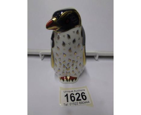 A Royal Crown Derby paperweight, Rock Hopper Penguin.