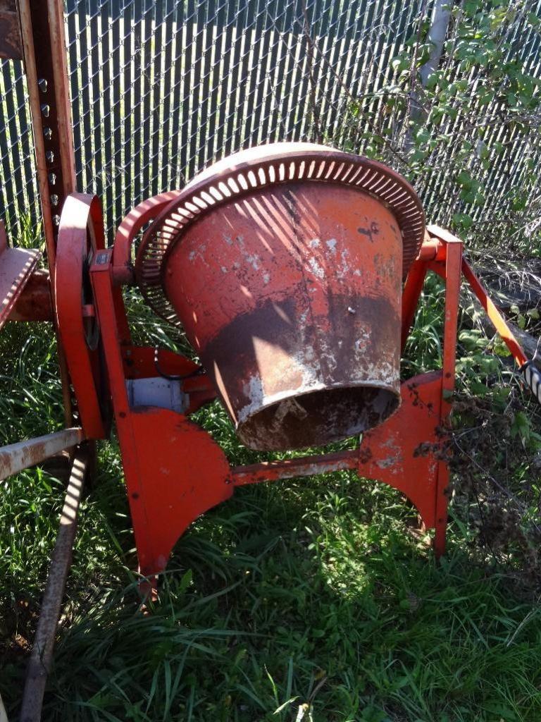 Sears, Roebuck & Co 713.7515 Cement Mixer