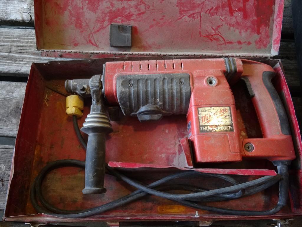 Milwaukee Thunderbolt 11/2" HD Rotary Hammer Drill