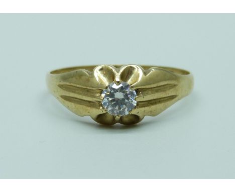 A 9ct gold and white stone ring, 2.4g, Z