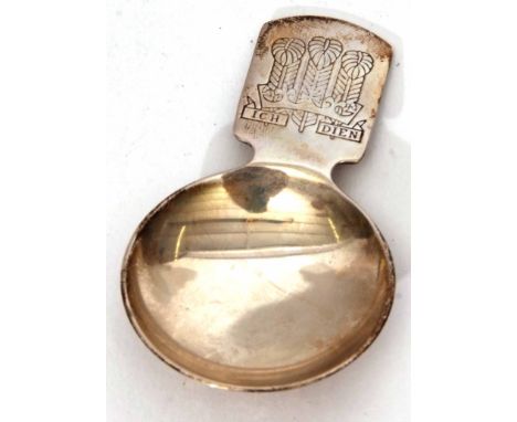 Elizabeth II commemorative caddy spoon of plain and polished form, the handle marked with a stylised Prince of Wales feathers