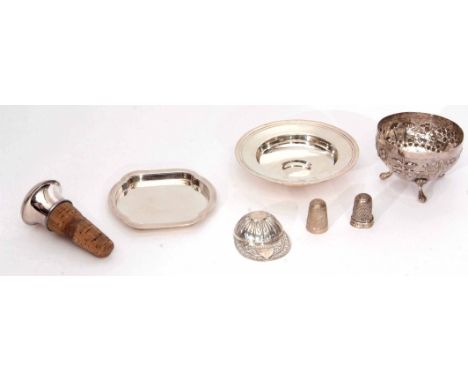 Mixed Lot: Elizabeth II small basin together with a shaped square pin tray, a modern jockey's cap caddy spoon, two various ha