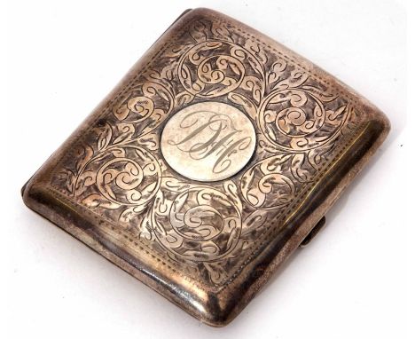 Edward VII cigarette case of hinged and sprung rectangular form with engraved foliate covers and applied initialled disc to a