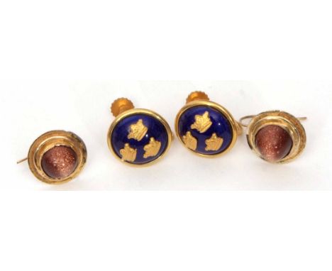 Mixed Lot: pair of antique yellow metal disc shape and quartz earrings, shepherd and hook fittings, together with a pair of g