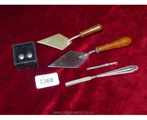 A small quantity of silver items including a pair of Birmingham 1893 silver cufflinks, propelling pencil and continental silv