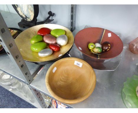 QUANTITY OF BOWLS VARIOUS TO INCLUDE; STUDIO POTTERY SHALLOW CIRCULAR BOWL WITH TWO STONE 'EGGS' AND AN ALUMINIUM BOWL, 13" L