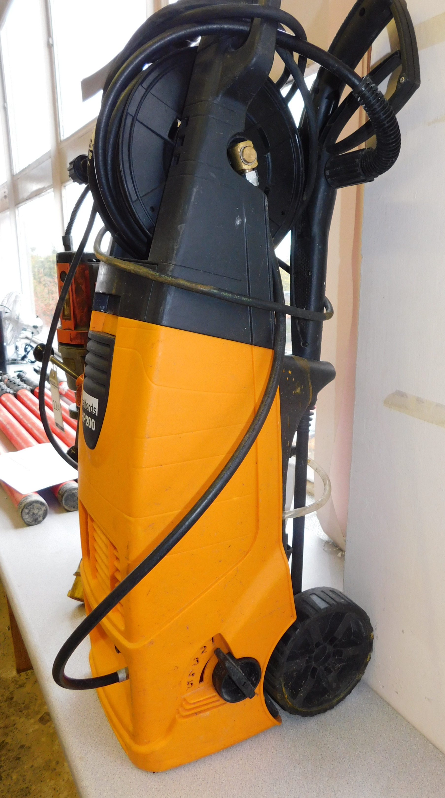 Halfords HP200 Pressure Washer