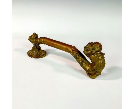 Georgian style door knocker ornate with the head of a dog and panther on each end. Dimensions: 10.25"L x 1.75"w x 3.75"Hbr&gt