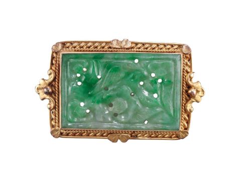  Metal  : 14k Gold   Designer  : Not Signed  Gemstone  :  Jade   Measurements  :  Brooch is 42mm x 25mm.    Marked:  : 14k.  